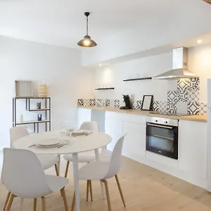 https://appartement-t2-saint-just-centre-historique-rodez.midi-pyreneeshotels.com