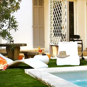 Jolie Loc-saisonniere - La Petite Cocagne Villa
